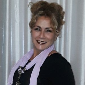 Meet your Posher, Beatriz